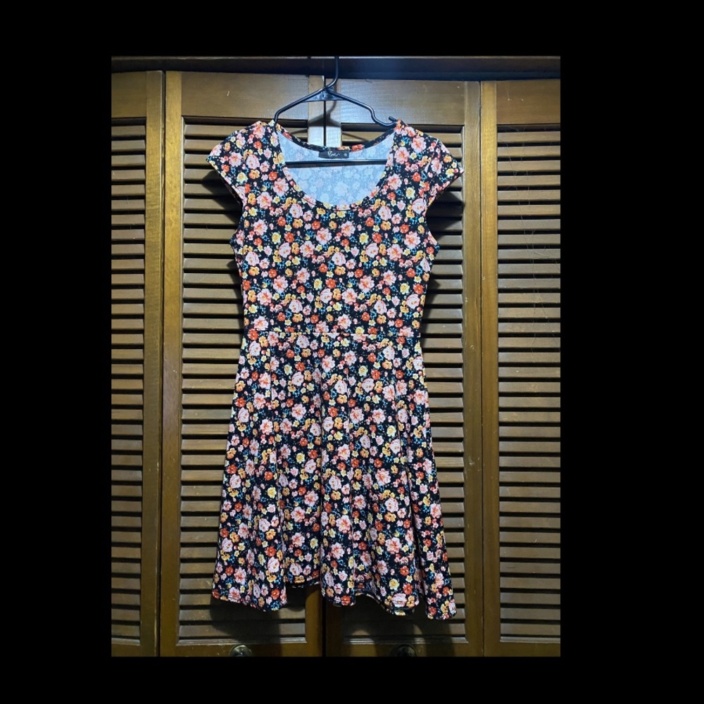 Spring/summer short floral dress